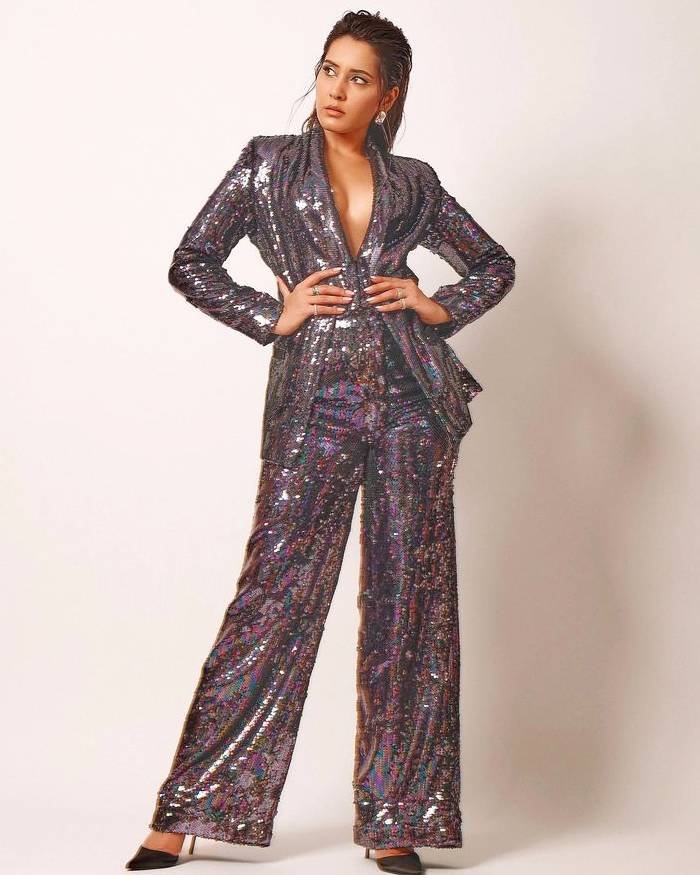 raashi khanna_teluguvox 2